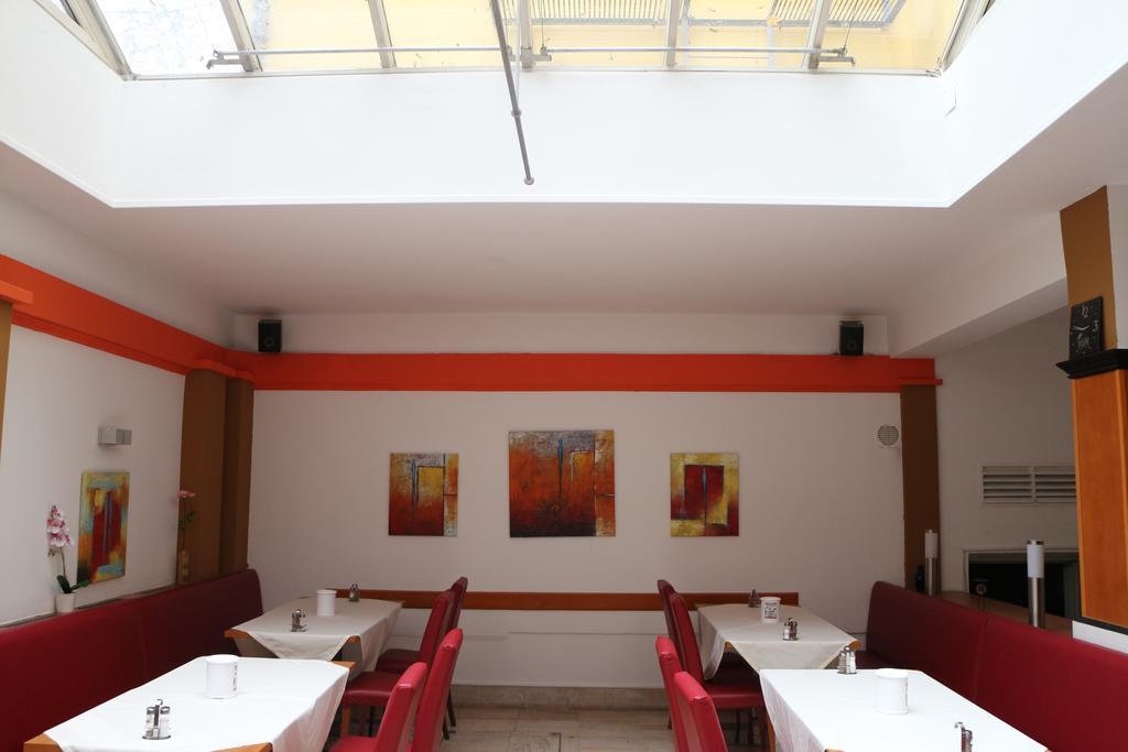 Hotel Carina Vienne Extérieur photo