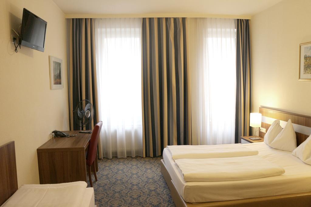 Hotel Carina Vienne Extérieur photo