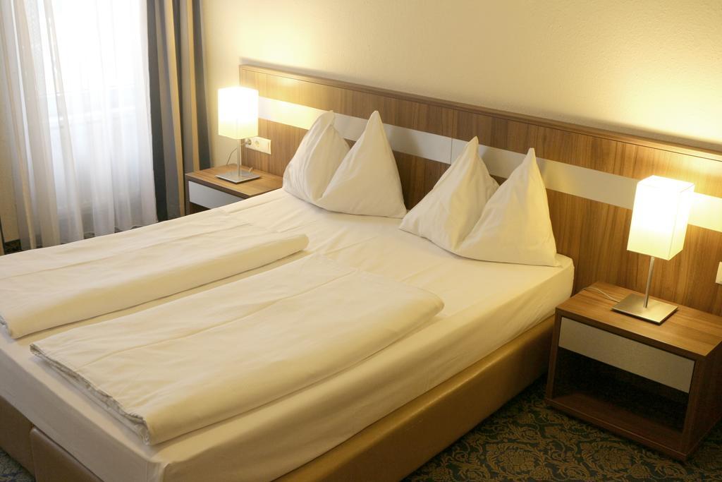 Hotel Carina Vienne Extérieur photo