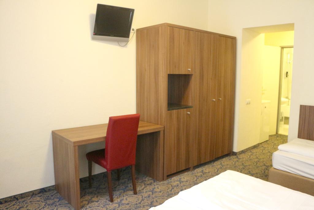 Hotel Carina Vienne Extérieur photo