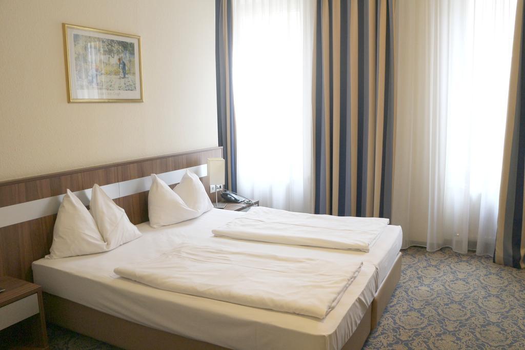 Hotel Carina Vienne Extérieur photo