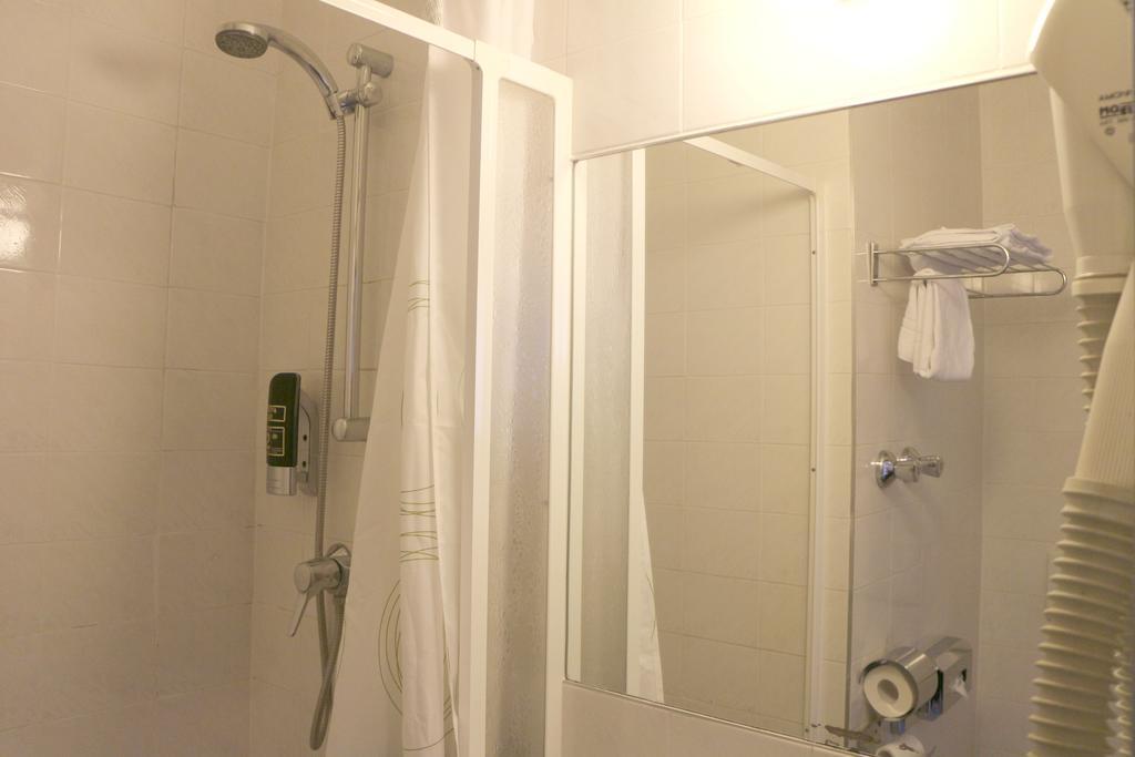 Hotel Carina Vienne Extérieur photo